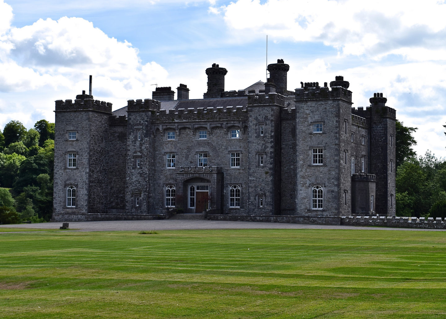 Things to do in Meath, Slane Castle