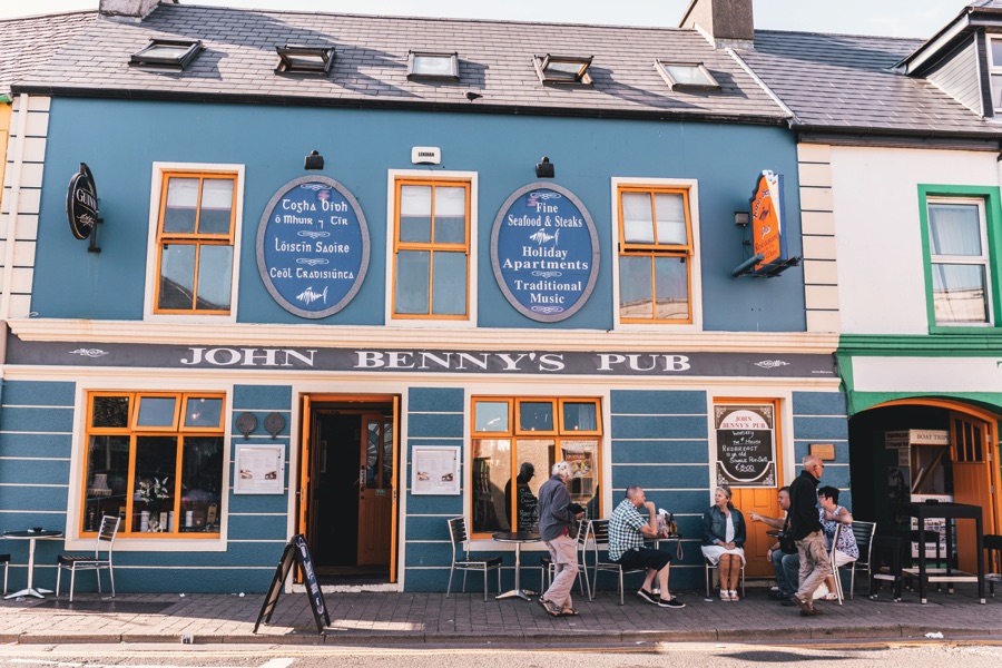 john bennys pub dingle