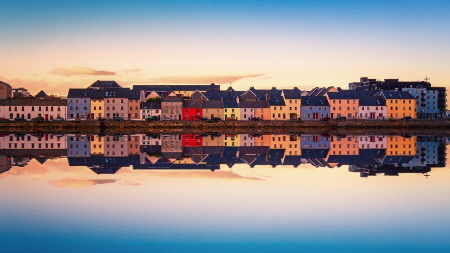 where to stay in galway claddagh