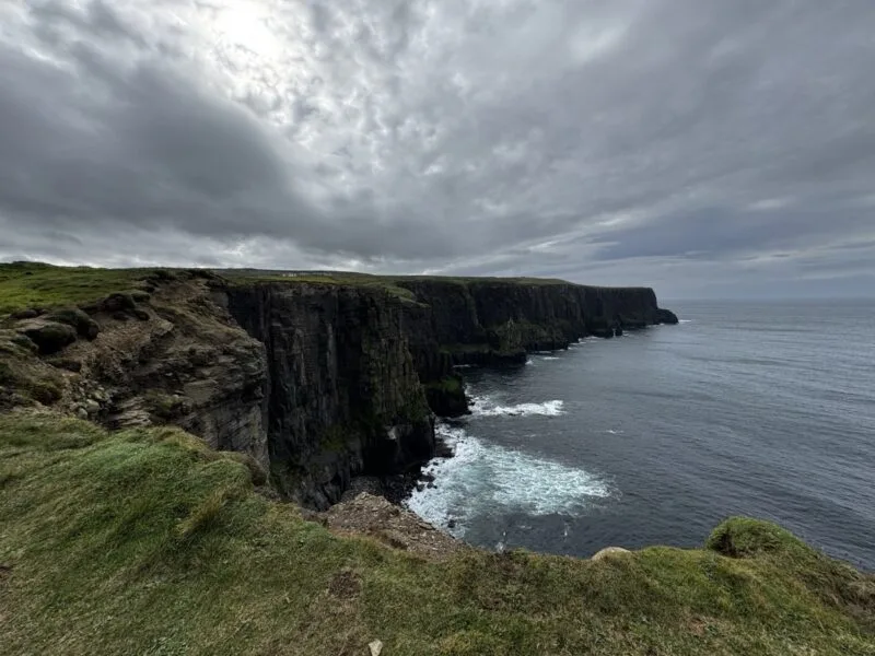 The Best Hotels Near the Cliffs of Moher