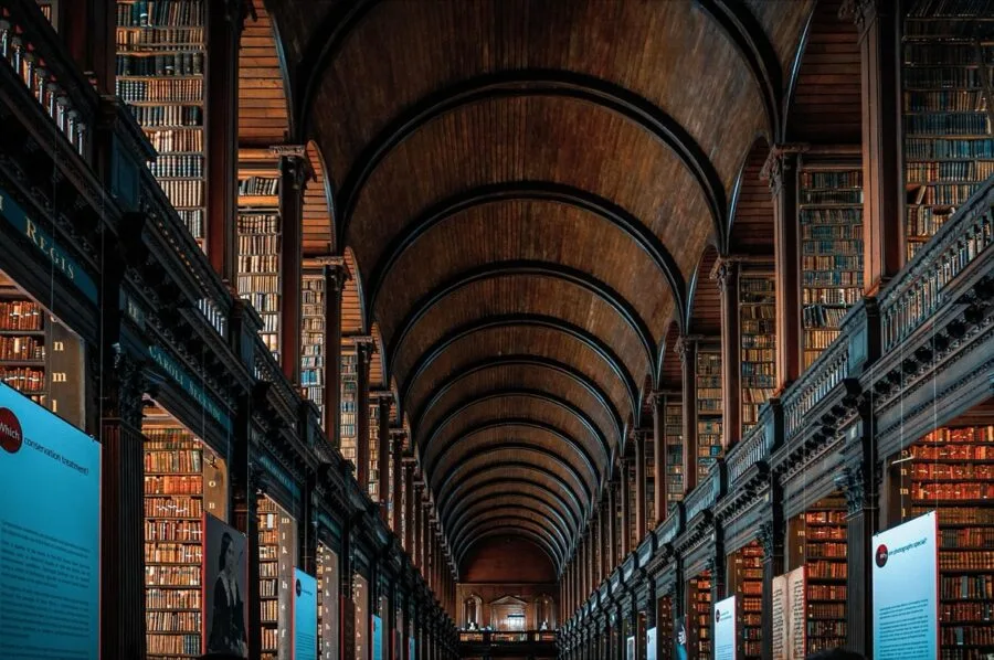 Trinity College & the Book of Kells