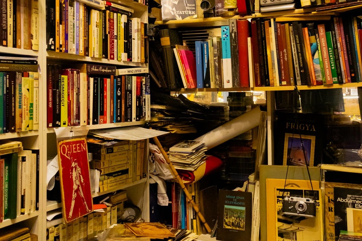 A crammed secondhand bookshop interior like Charlie Byrne's in Galway