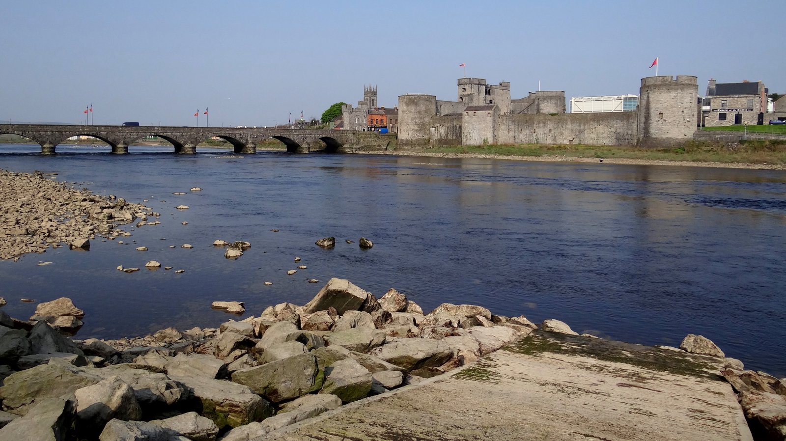 King John's Castle and Thomond Bridge on the River Shannon in Limerick