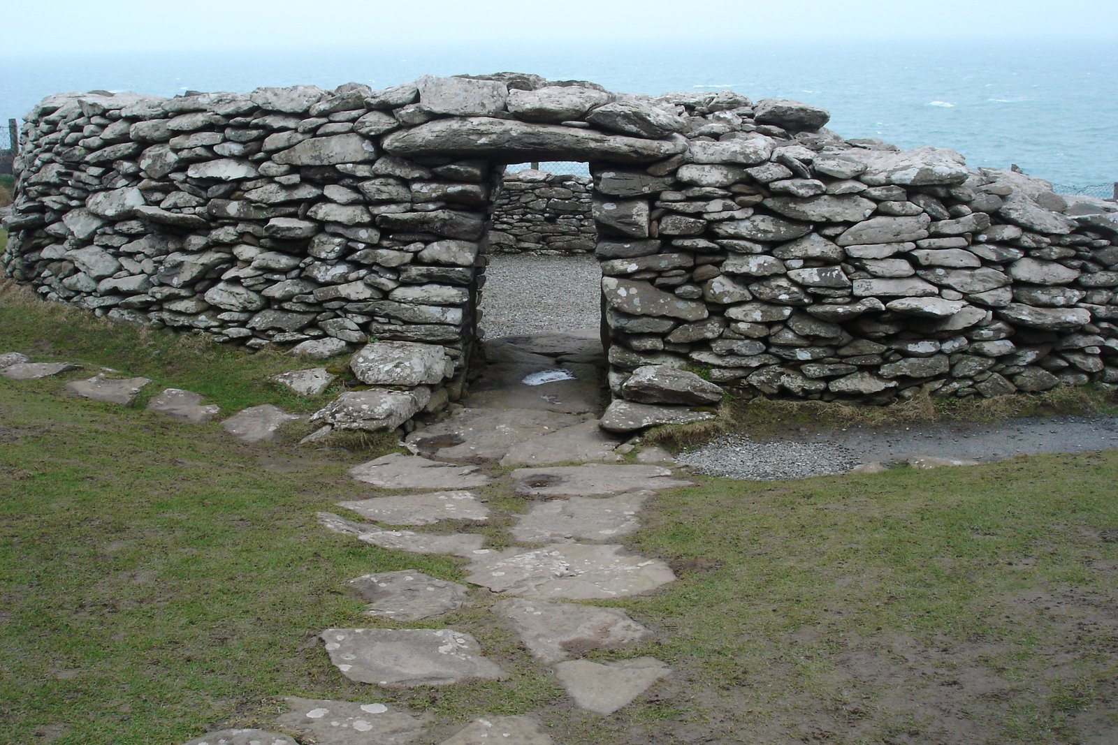 Dunbeg Fort on the cliff edge