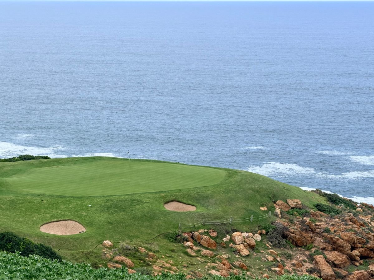 Coastal links green on a cliff above the Atlantic in the northwest of Ireland