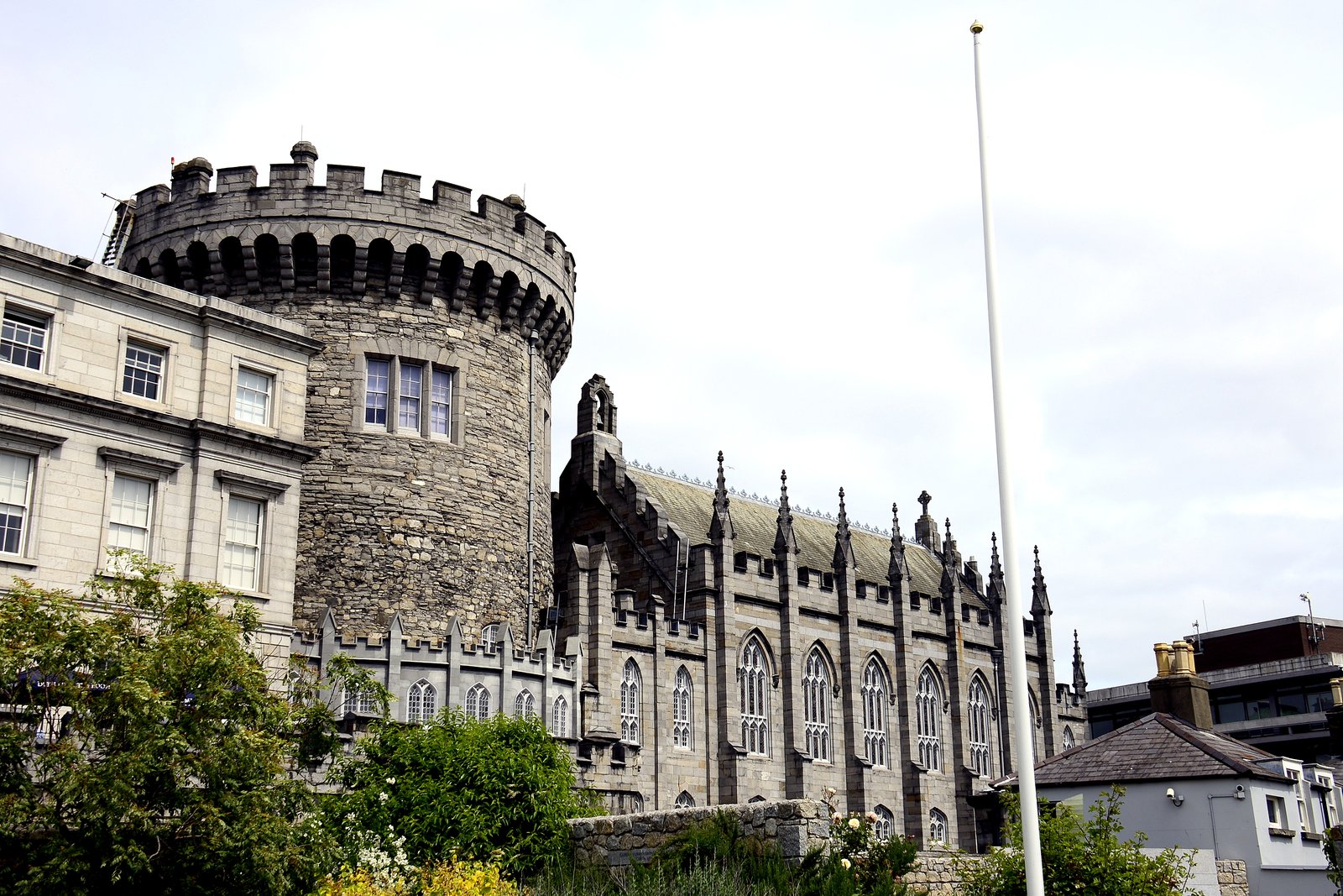 Record Tower and Chapel Royal from the gardens