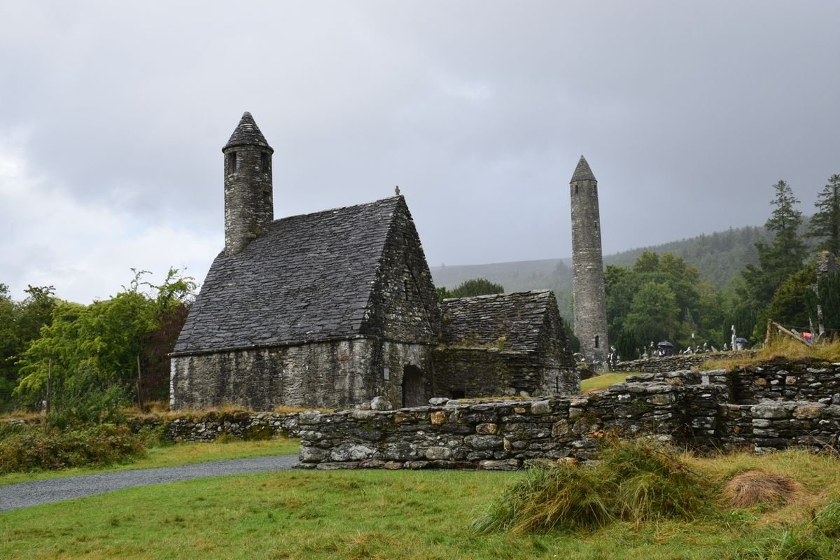 Glendalough round tower and monastic church, a day trip from Dublin