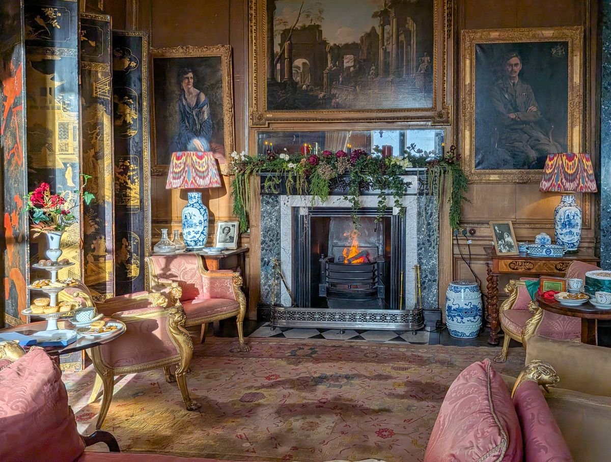 Grand 18th century state drawing room