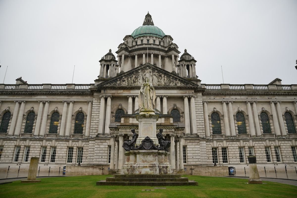 Belfast City Hall, the smart base for a day trip to Carrick-a-Rede