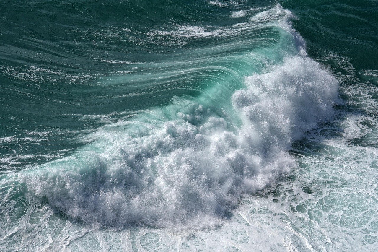 A powerful Atlantic wave breaking off the Donegal coast