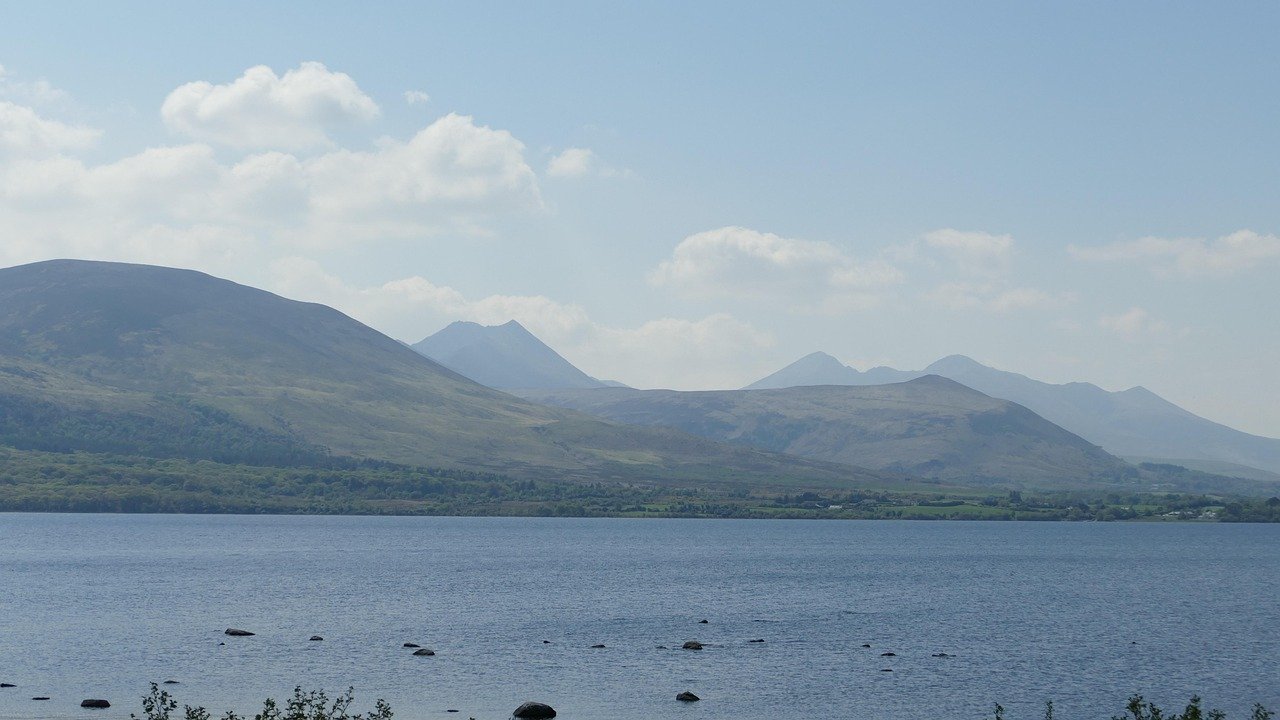 Killarney lake with the MacGillycuddy's Reeks mountains behind
