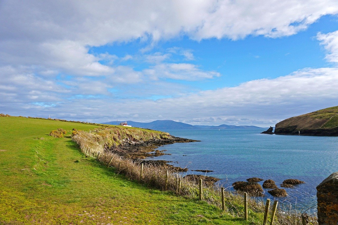 Coastal cliffs along the Slea Head Drive on the Dingle Peninsula