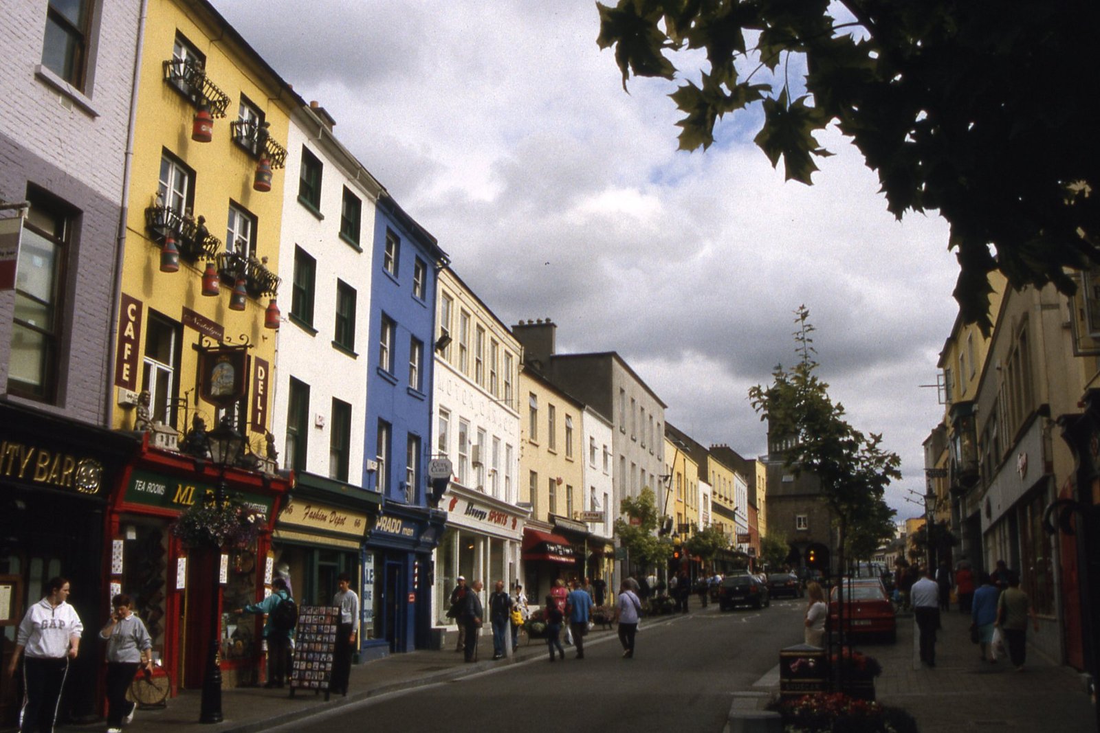 Archive photograph of High Street in Kilkenny